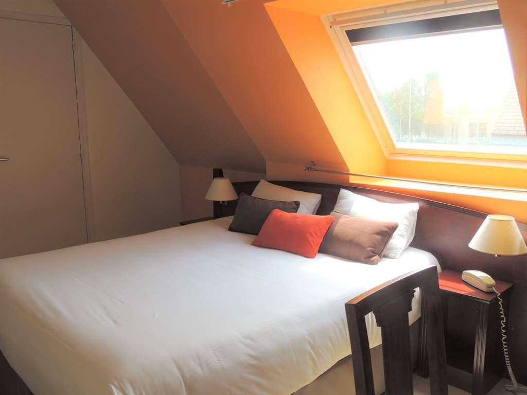 Hotel Crocus Caen Memorial الغرفة الصورة
