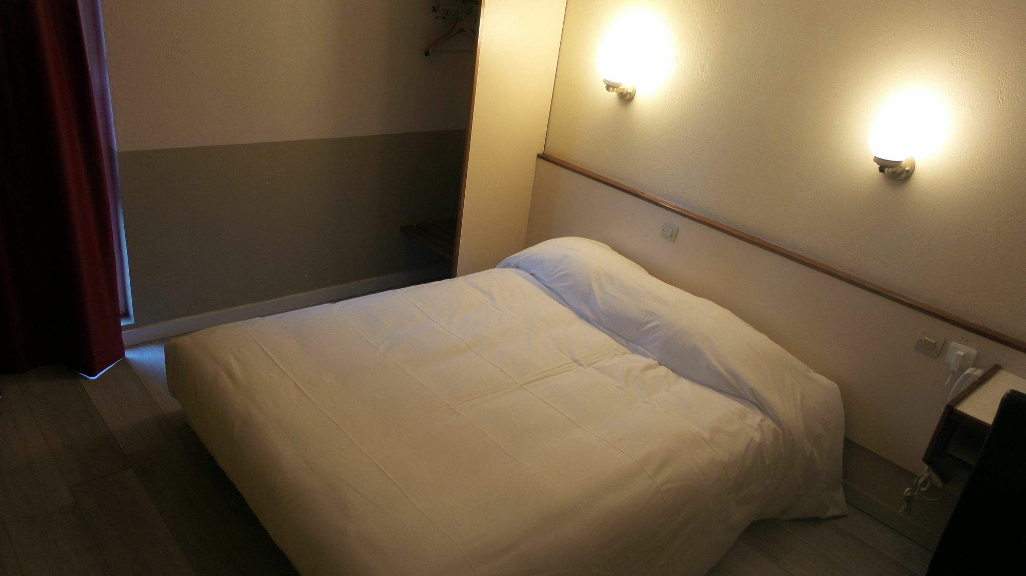 Hotel Crocus Caen Memorial المظهر الخارجي الصورة